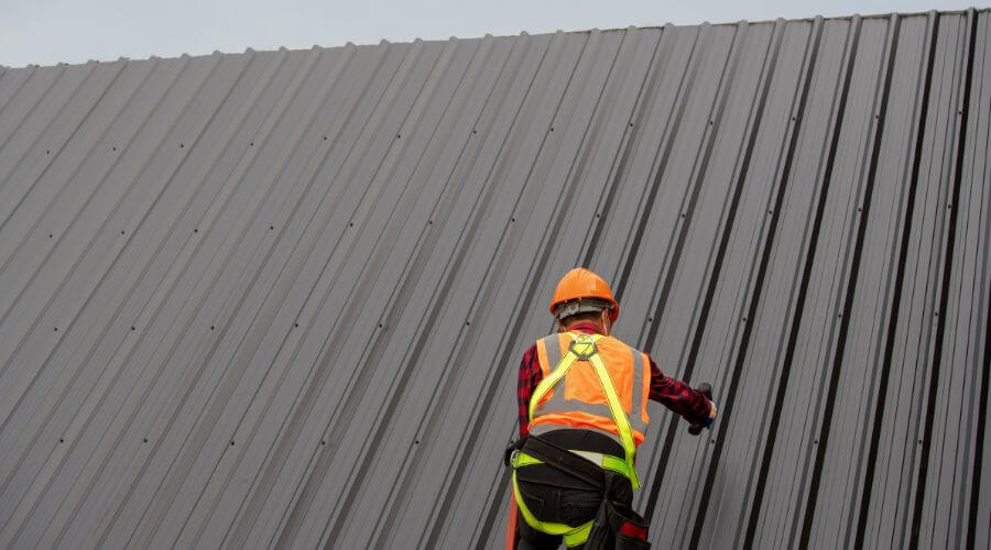 Expert Emergency Roof Repairs services in Deerfield, IL